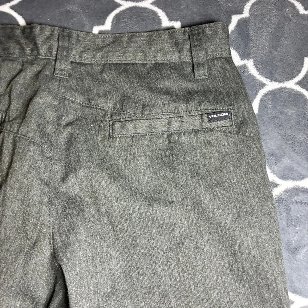 Volcom Frickin Modern Fit Chino Pants Mens 30 Charcoal Gray Heather A11313S1